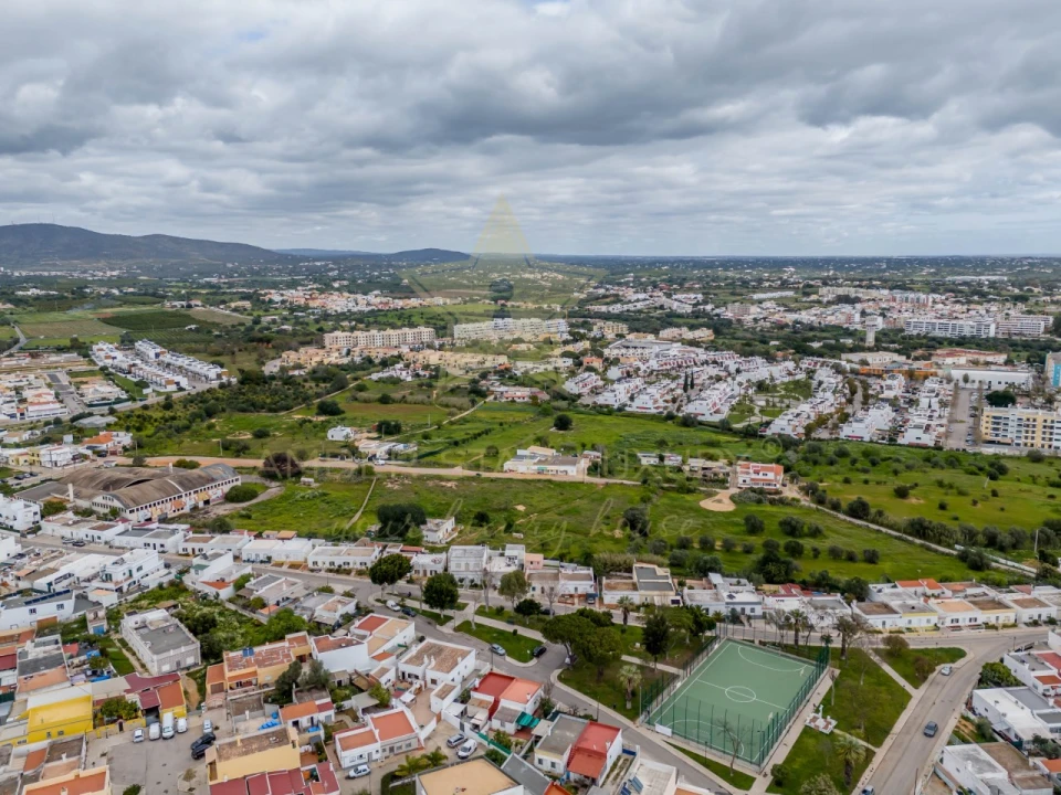 Terreno para Venda em Quelfes Foto 6