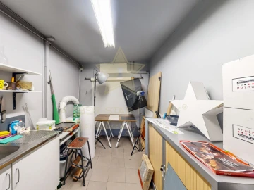 Armazém para Venda em Marvila