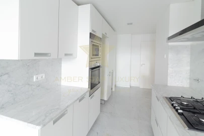 Apartamento T4 para Venda em Funchal (Se)