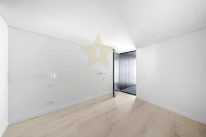 Apartamento T2 para Venda em Santa Marinha e São Pedro da Afurada