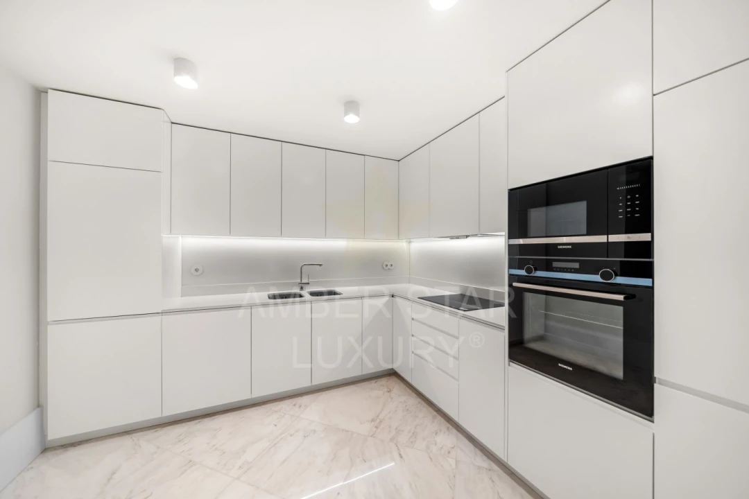 Apartamento T3 para Venda em Cedofeita, Santo Ildefonso, Sé, Miragaia, São Nicolau e Vitória Foto 4