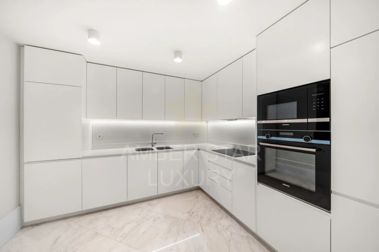 Apartamento T3 para Venda em Cedofeita, Santo Ildefonso, Sé, Miragaia, São Nicolau e Vitória Foto 4