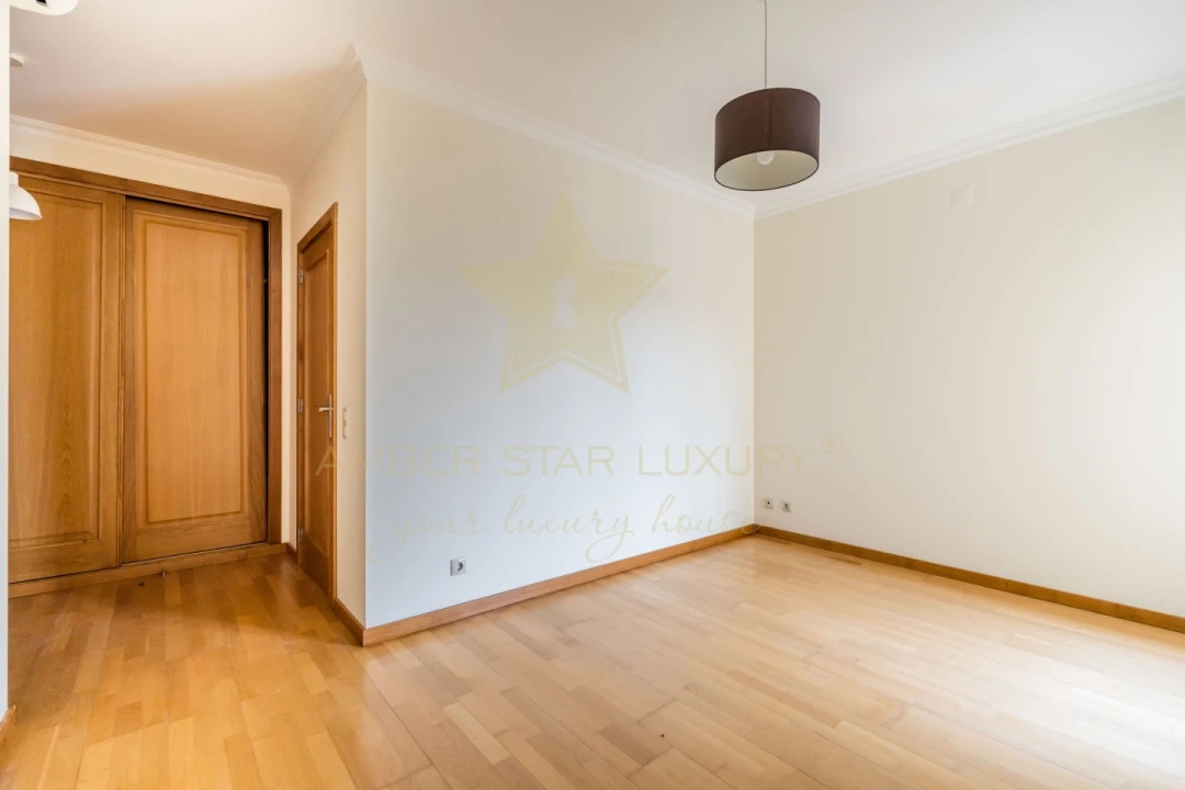 Apartamento T3 para Venda em Quarteira Foto 11