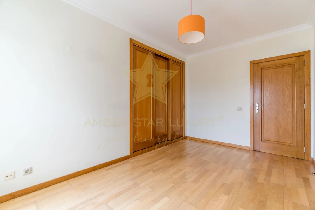 Apartamento T3 para Venda em Quarteira Foto 14
