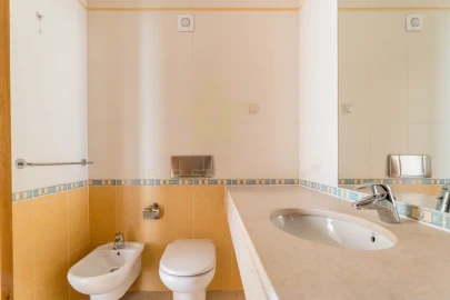 Apartamento T3 para Venda em Quarteira