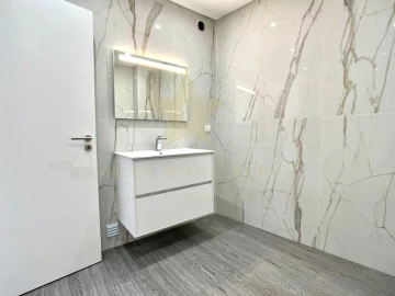 Apartamento T3 para Venda em Quelfes