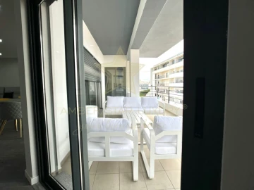 Apartamento T3 para Venda em Quelfes