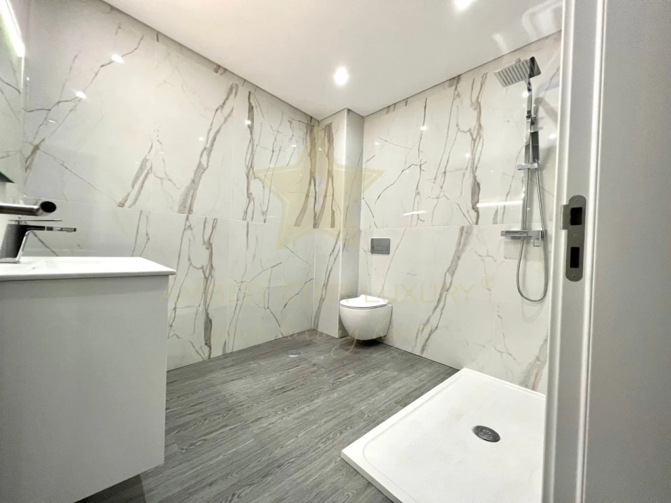 Apartamento T3 para Venda em Quelfes Foto 20