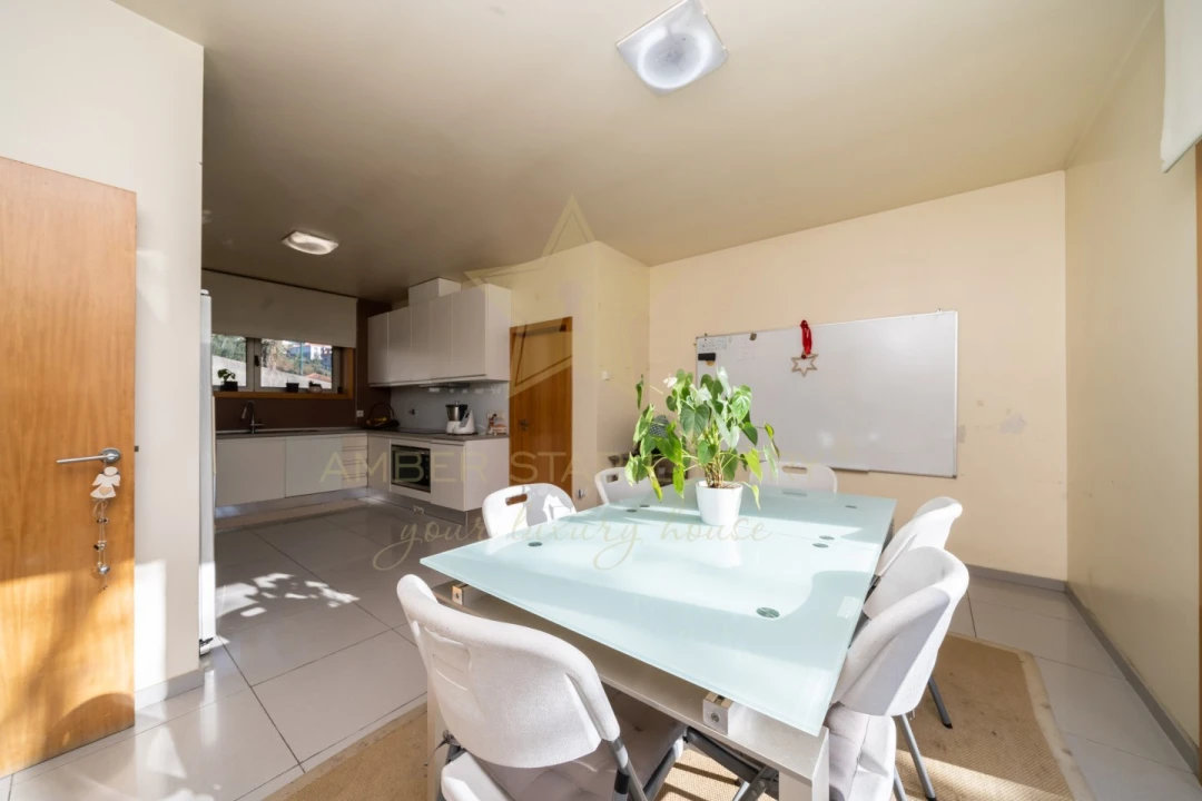 Moradia T7 para Venda em Telões Foto 19