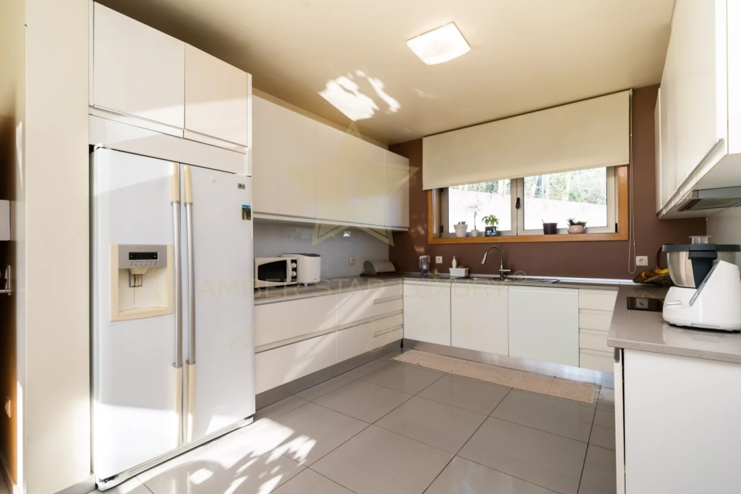 Moradia T7 para Venda em Telões Foto 20