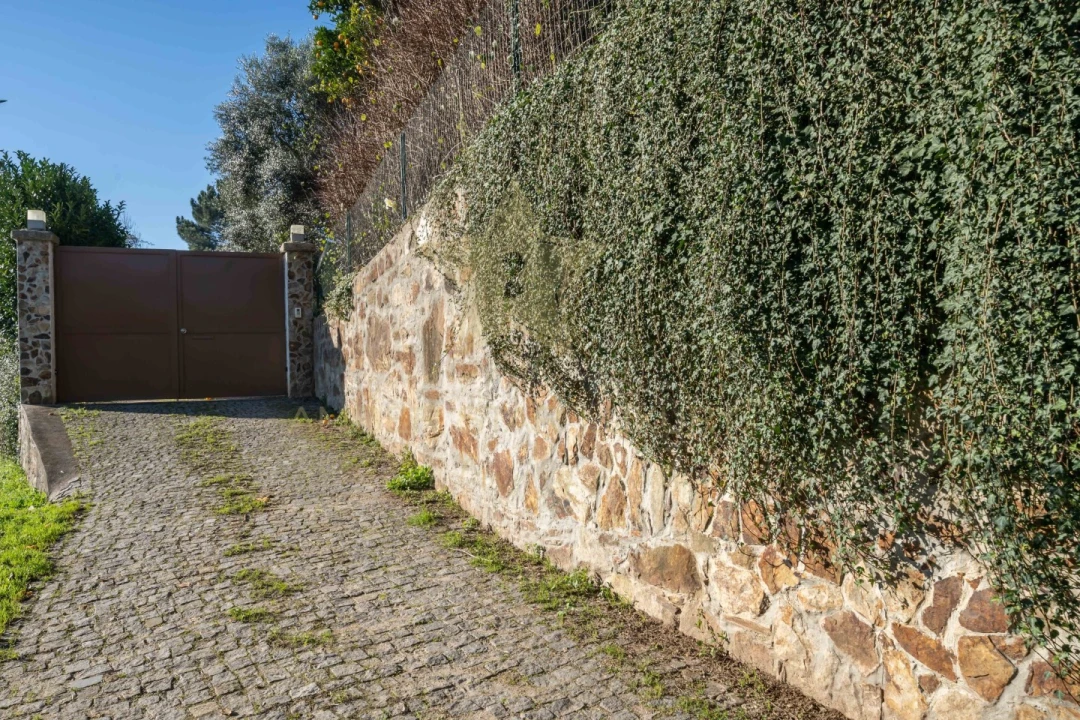 Moradia T7 para Venda em Telões Foto 57