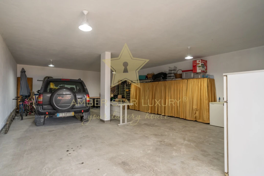 Moradia T7 para Venda em Telões Foto 55