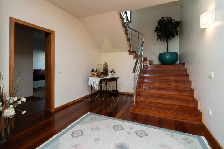 Moradia T7 para Venda em Telões Foto 22