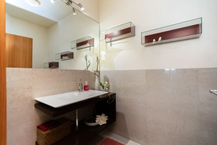 Moradia T7 para Venda em Telões Foto 28