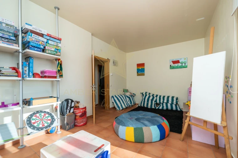 Moradia T7 para Venda em Telões Foto 49