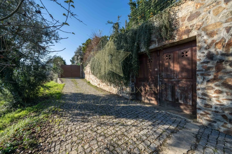 Moradia T7 para Venda em Telões Foto 58