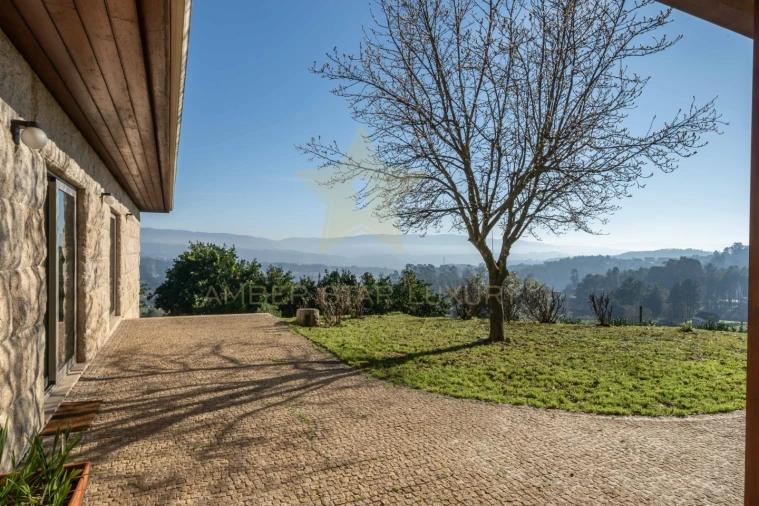 Moradia T7 para Venda em Telões Foto 61