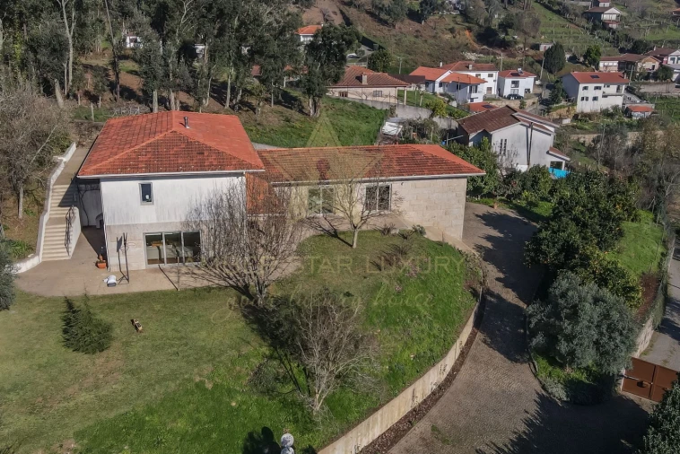 Moradia T7 para Venda em Telões Foto 63