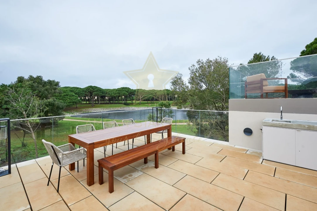 Apartamento T4 para Venda em Cascais e Estoril Foto 1