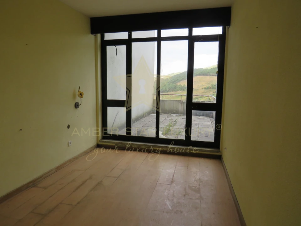 Negócio para Venda em Mesão Frio (Santo André) Foto 72