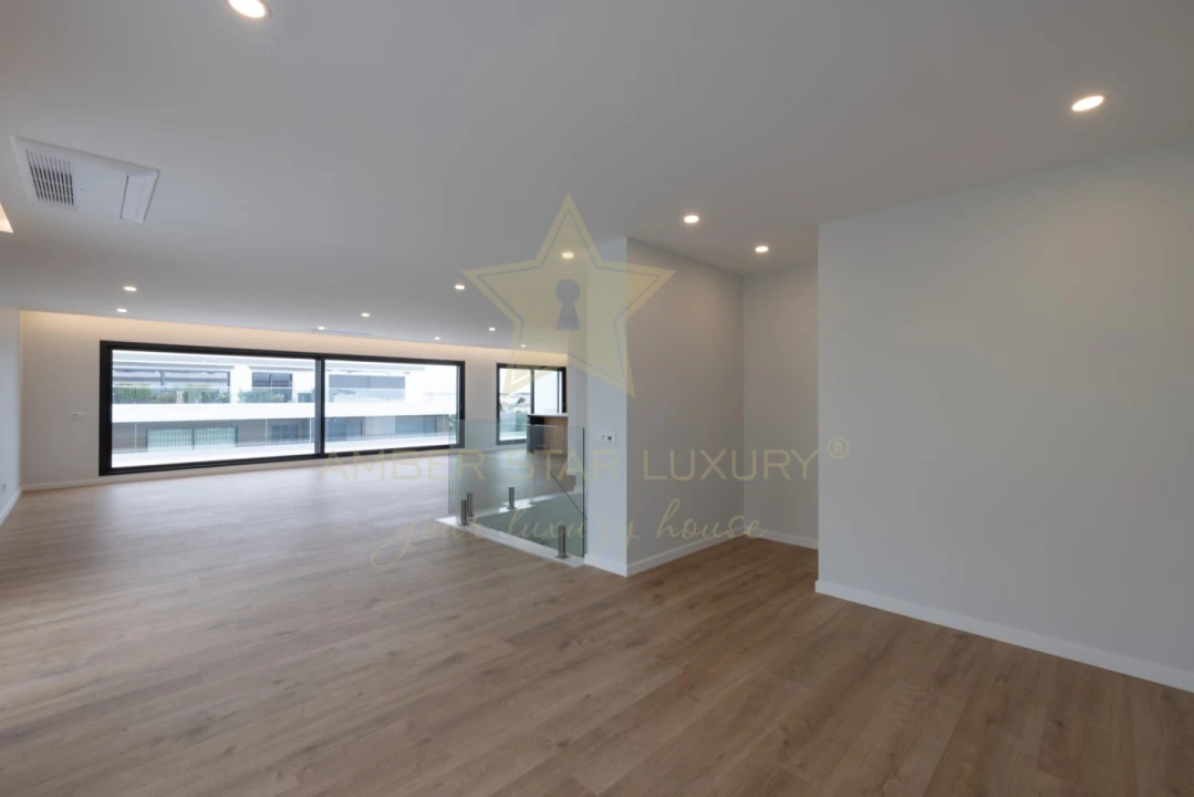 Apartamento T4 para Venda em Alcochete Foto 11