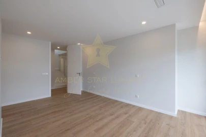 Apartamento T4 para Venda em Alcochete