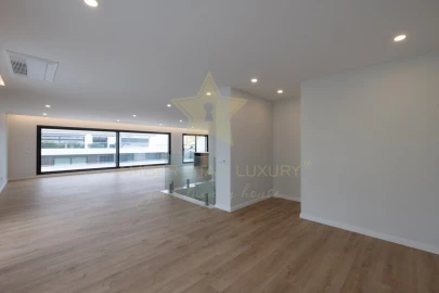 Apartamento T4 para Venda em Alcochete