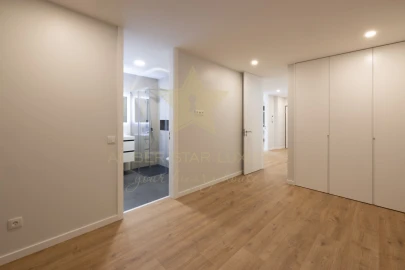 Apartamento T4 para Venda em Alcochete