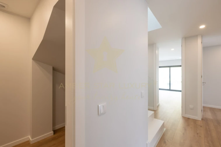 Apartamento T4 para Venda em Alcochete Foto 15