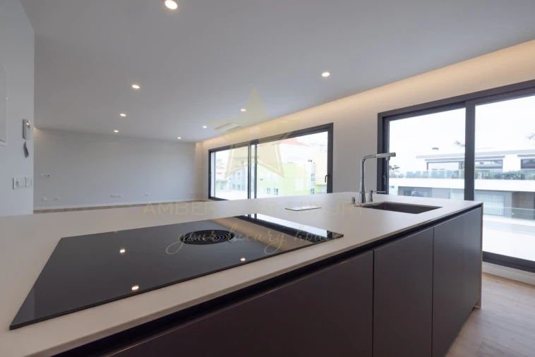 Apartamento T4 para Venda em Alcochete Foto 8