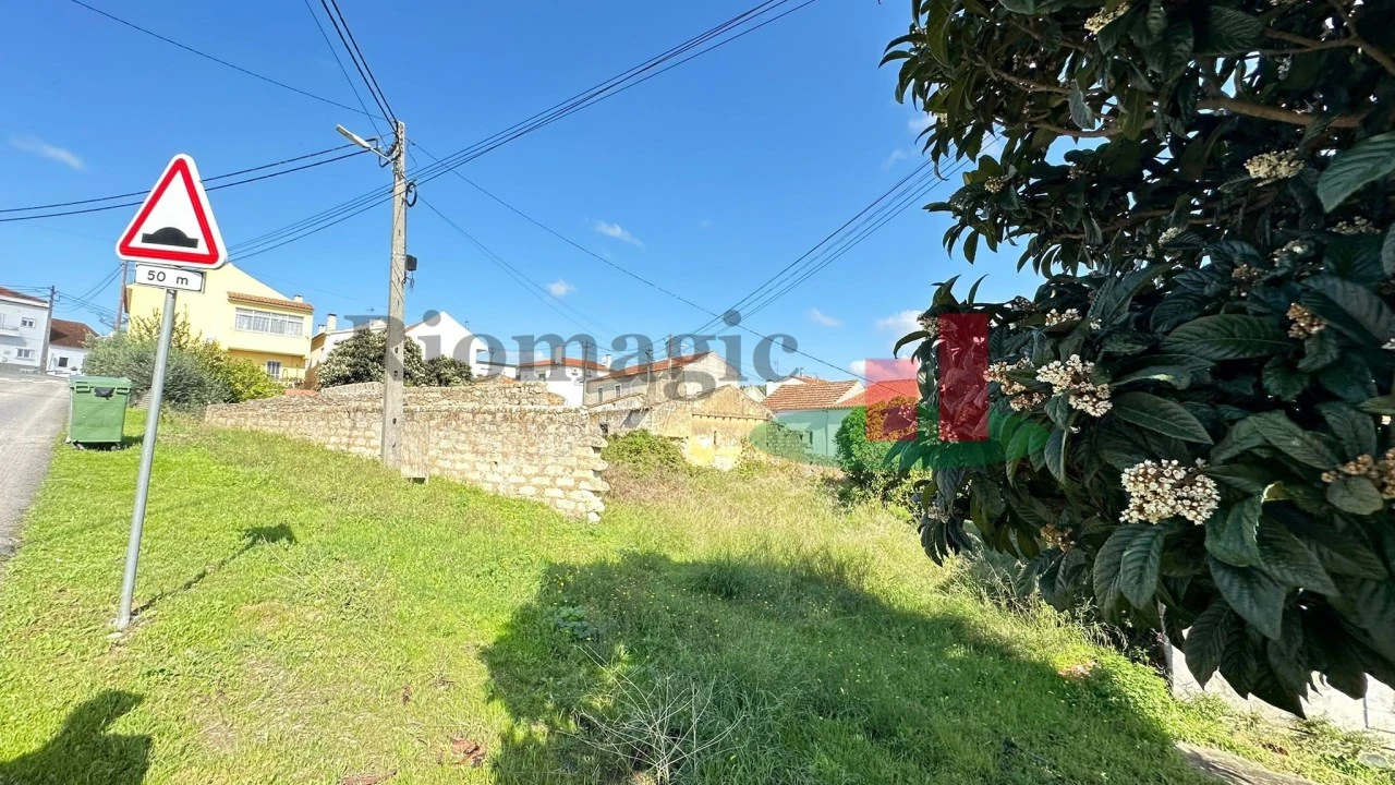 Moradia T3 para Venda em Rio Maior Foto 4