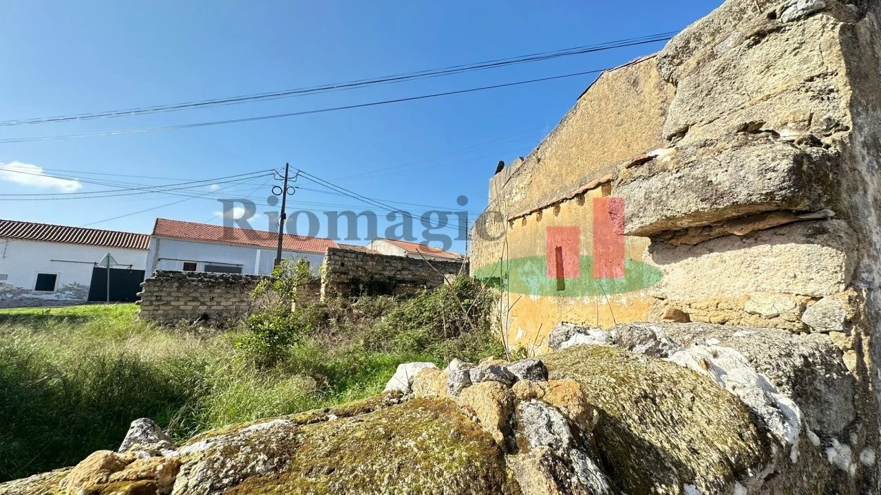 Moradia T3 para Venda em Rio Maior Foto 6