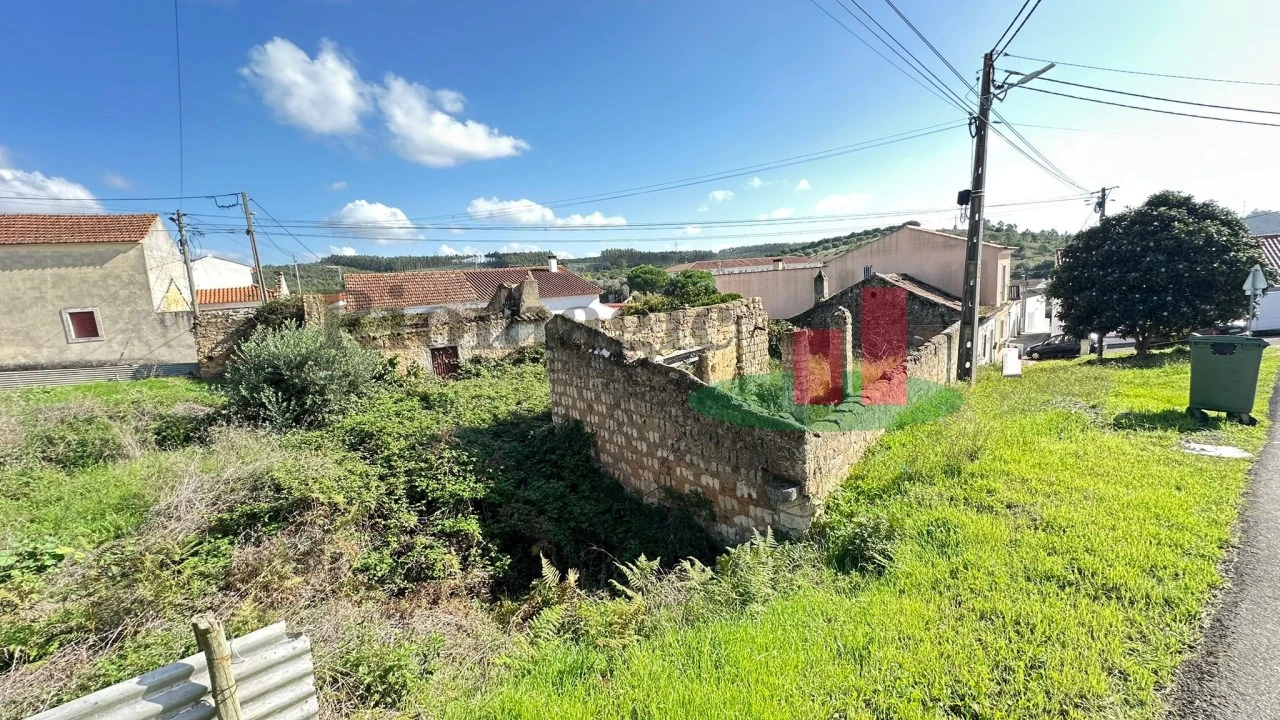 Moradia T3 para Venda em Rio Maior Foto 2