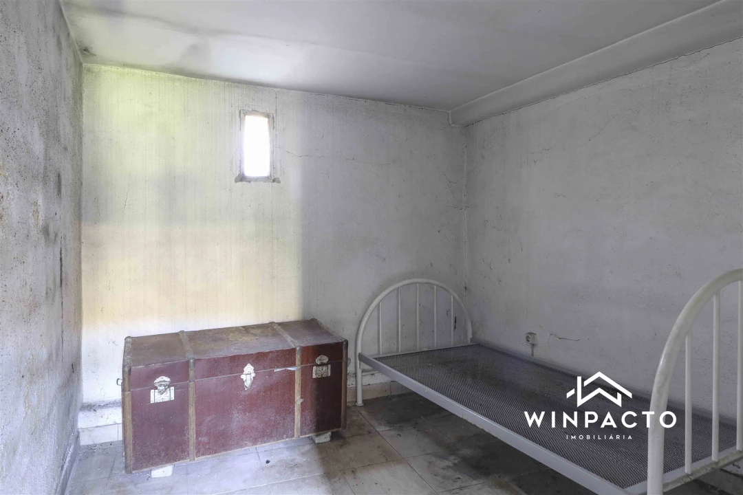 Moradia T2 para Venda em Lapa do Lobo Foto 6