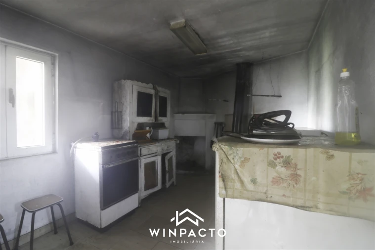 Moradia T2 para Venda em Lapa do Lobo Foto 12