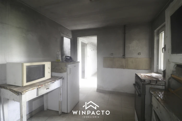 Moradia T2 para Venda em Lapa do Lobo Foto 13