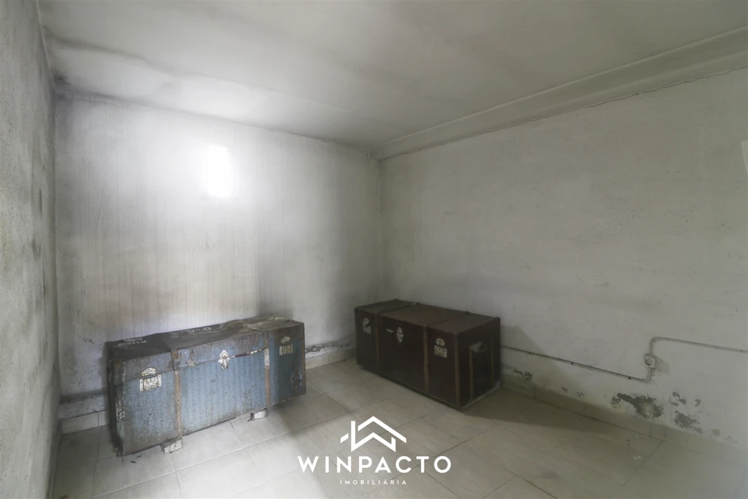 Moradia T2 para Venda em Lapa do Lobo Foto 9