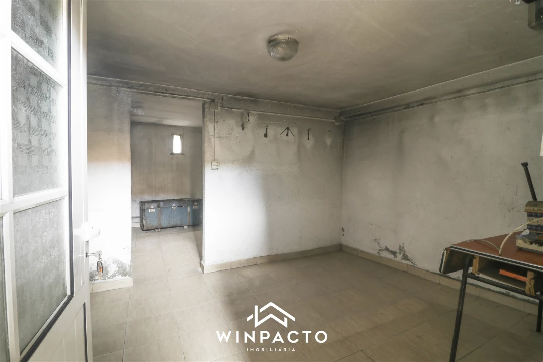 Moradia T2 para Venda em Lapa do Lobo Foto 18