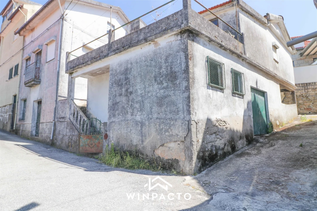 Moradia T3 para Venda em Vilar Seco Foto 1