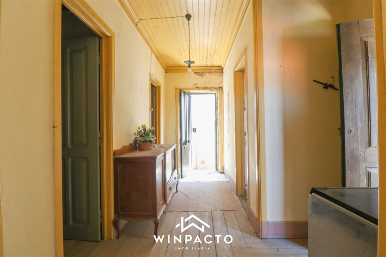 Moradia T3 para Venda em Vilar Seco Foto 5