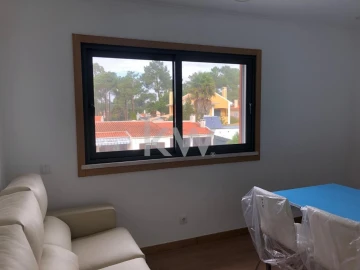 Moradia T11 para Venda em Corroios