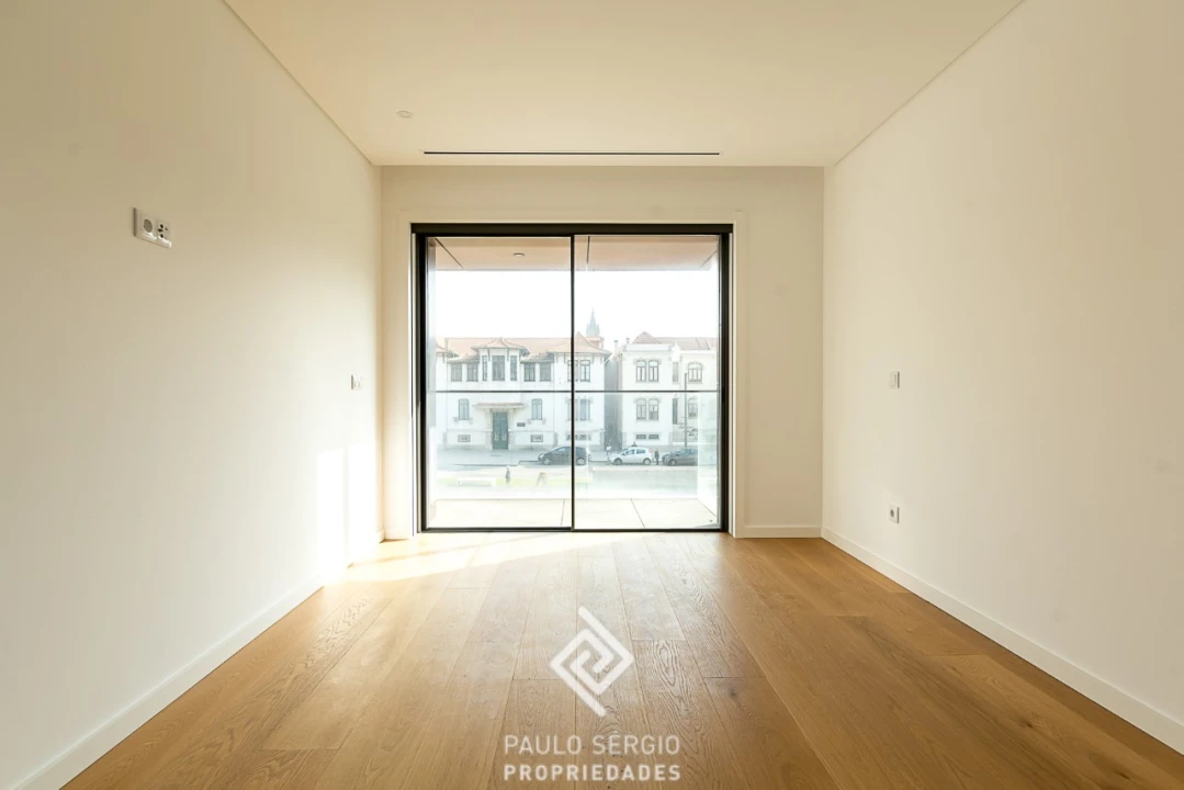 Apartamento T2 para Venda em Espinho Foto 5