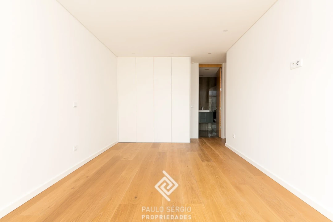 Apartamento T2 para Venda em Espinho Foto 6