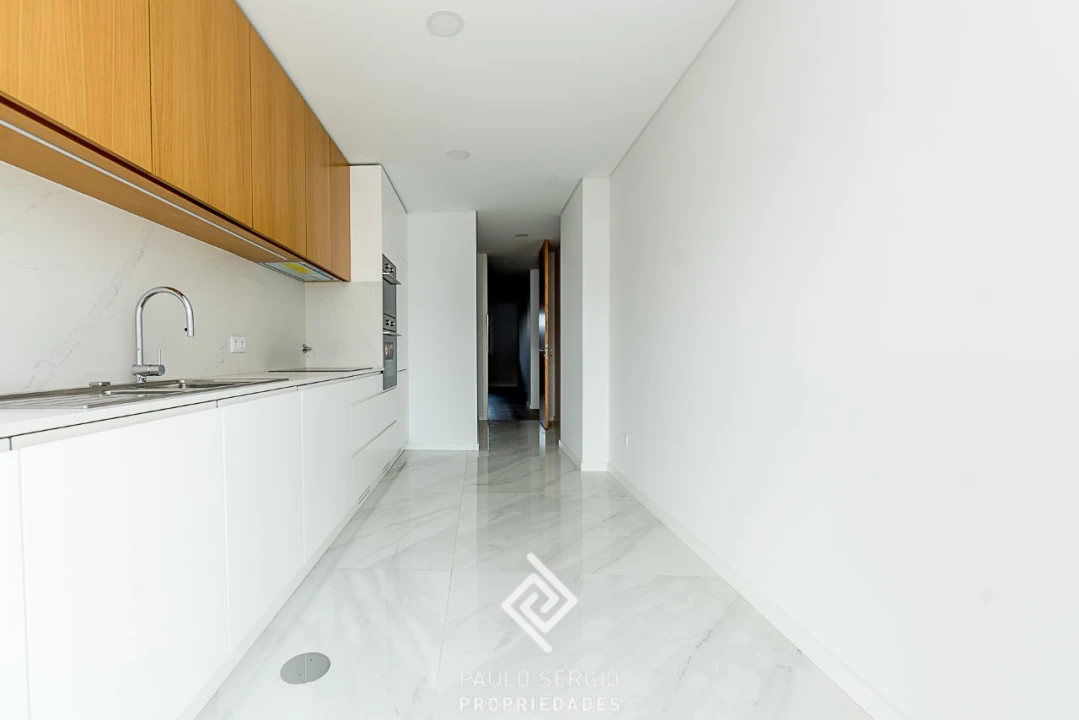 Apartamento T2 para Venda em Espinho Foto 11