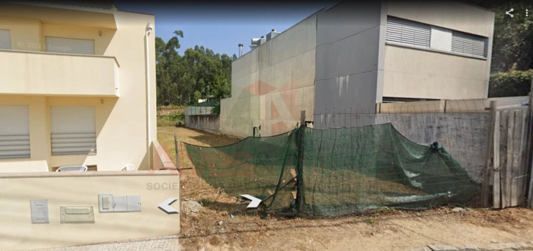 Terreno para Venda em Moreira Foto 2