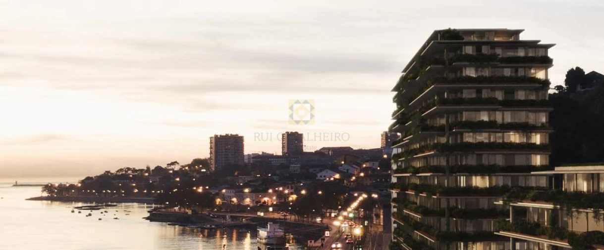 Apartamento T4 para Venda em Lordelo do Ouro e Massarelos Foto 7