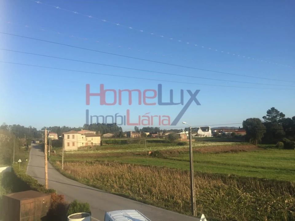 Terreno para Venda em Salreu Foto 1