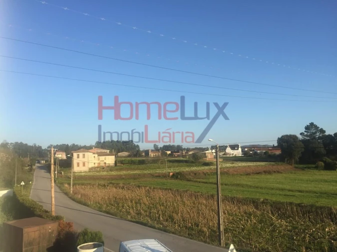 Terreno para Venda em Salreu Foto 1