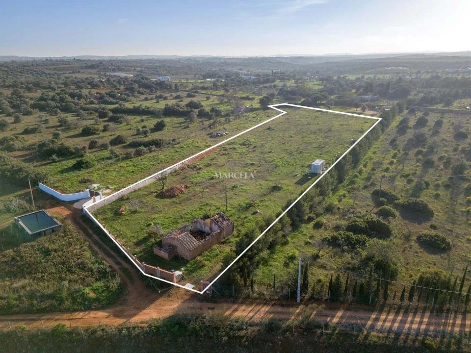 Terreno para Venda em Lagos (São Sebastião e Santa Maria) Foto 2