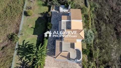 Moradia T8 para Venda em Quarteira